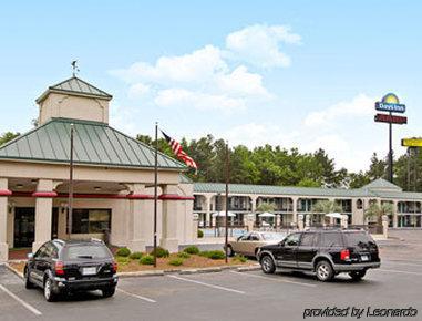 Days Inn by Wyndham Orangeburg South Bagian luar foto